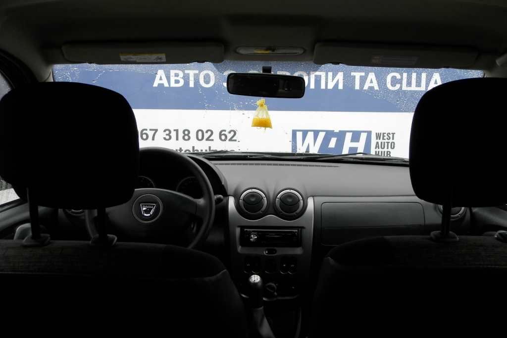 Dacia Duster 2011 photo 7