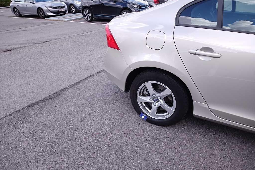 Volvo S60 2017 фото 14