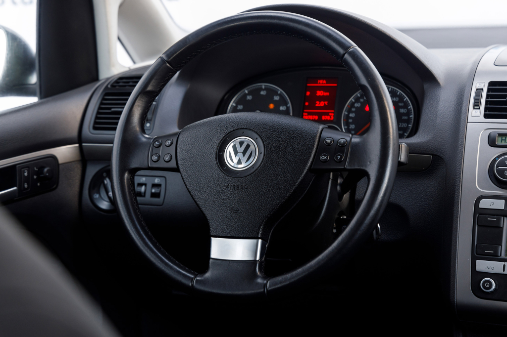 Volkswagen Touran photo 9