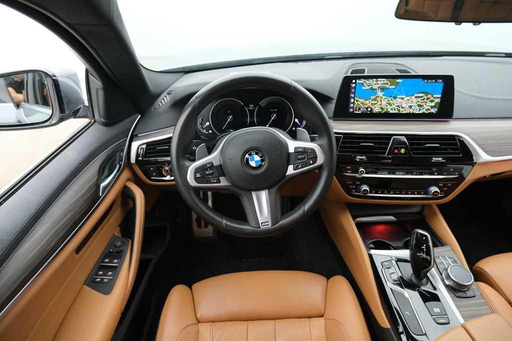 BMW 5 Series 2017 фото 1