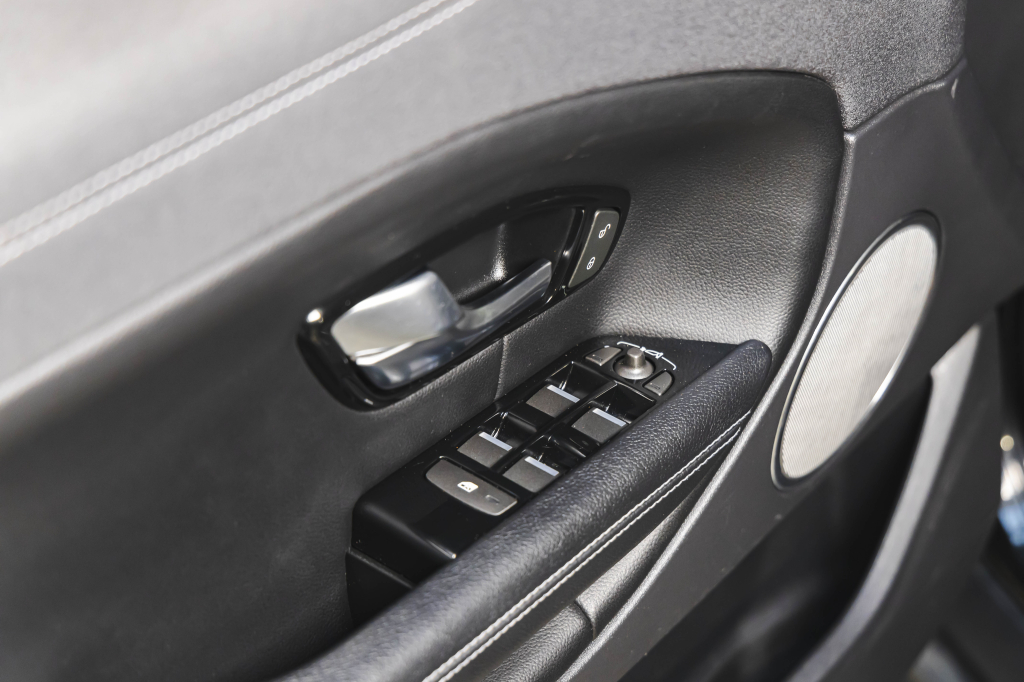 Land Rover Range Rover Evoque 2017 photo 13