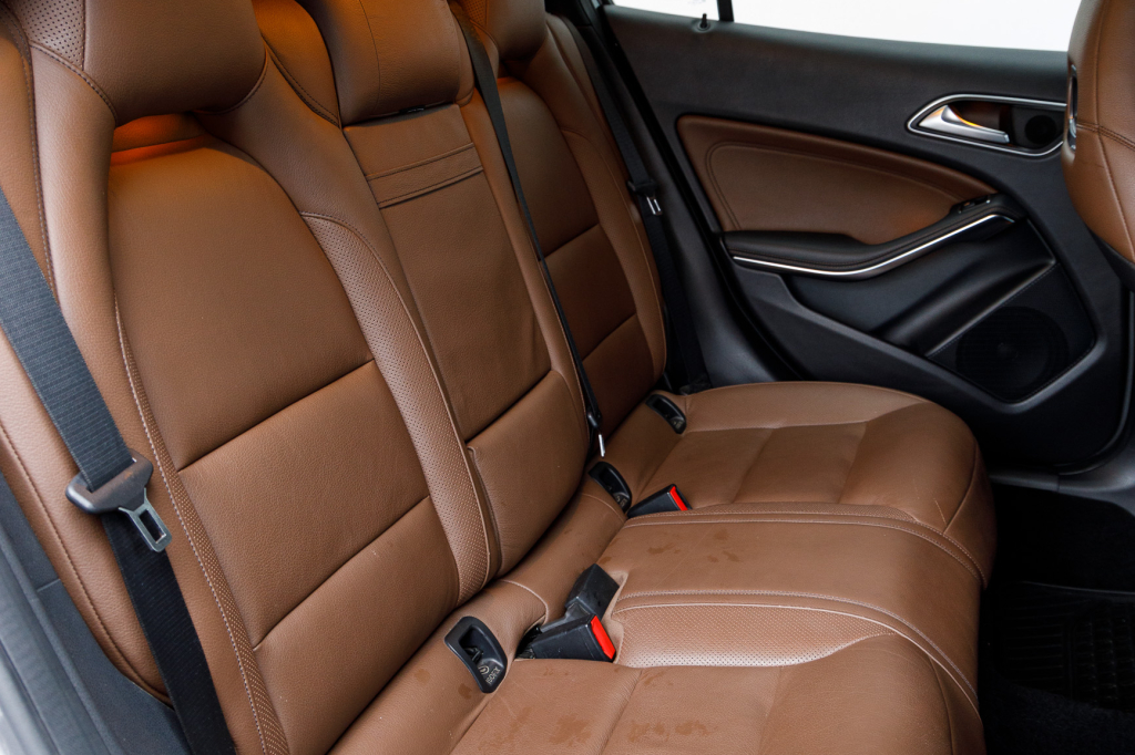 Mercedes-Benz GLA 220 4MATIC photo 28