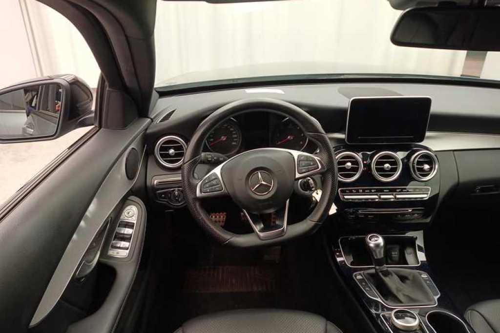 Mercedes-AMG C-Klasse 2017 фото 4