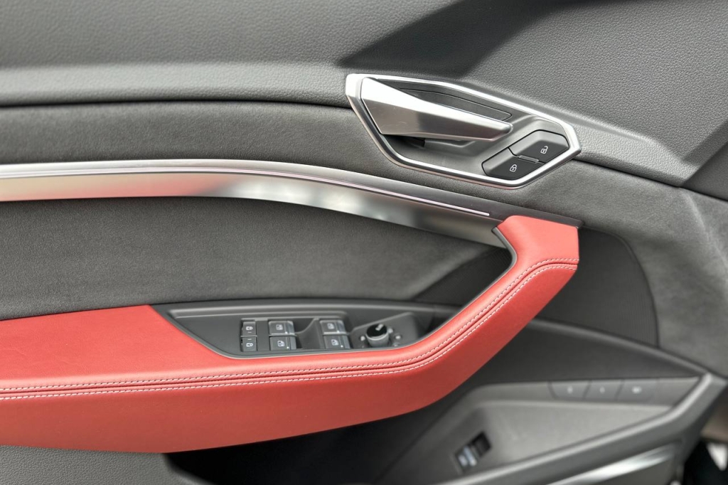 Audi e-tron S 95 kWh 2022 photo 11