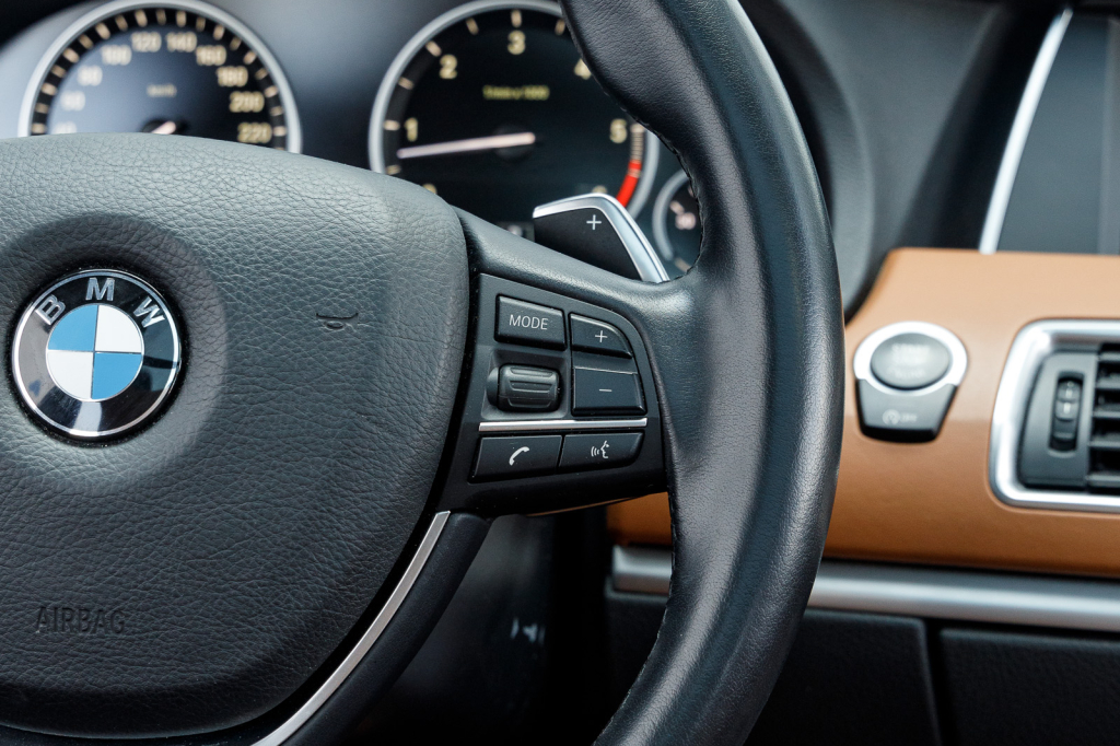 BMW 530 GT xDrive 2015 photo 28