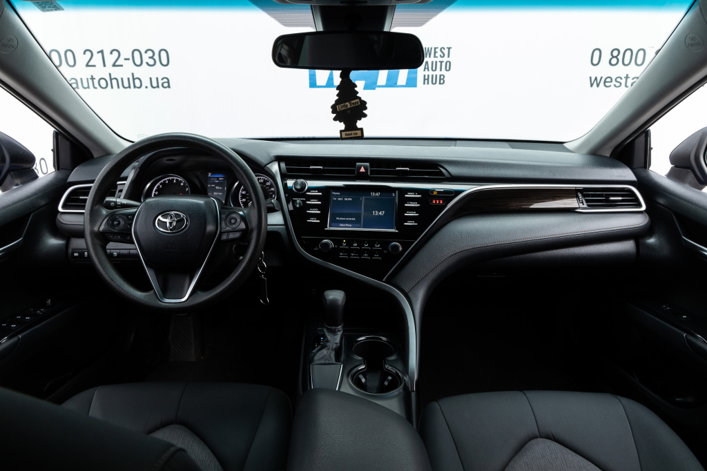 Toyota Camry LE 2017 photo 18