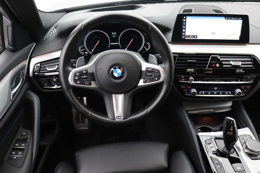 BMW 5 Series 2018 фото 1
