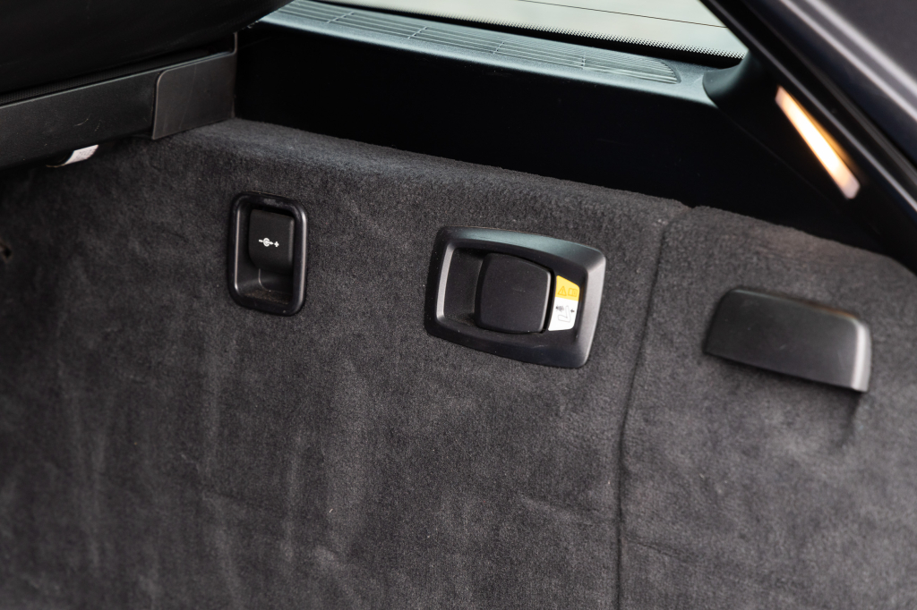 BMW 520 D Baureihe 5 Touring 2015 photo 7