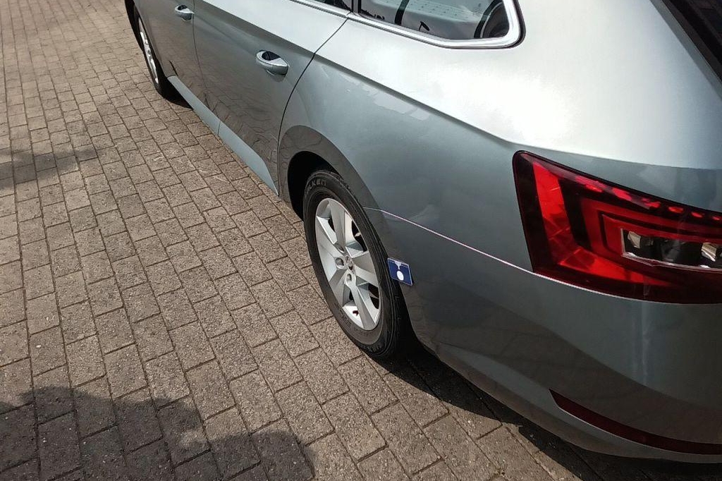 Skoda Superb Combi 2017 фото 12