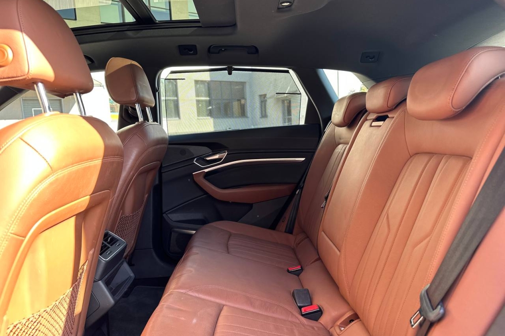 Audi e-tron 55 Quattro 2019 photo 17