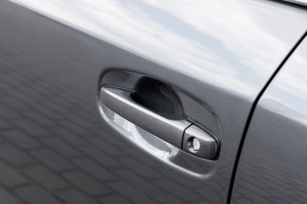 Toyota Avensis 2014 фото 7