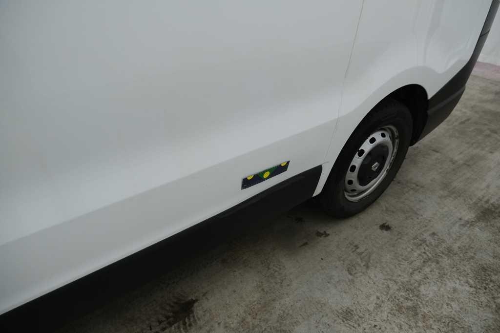 Renault Trafic 2015 photo 37