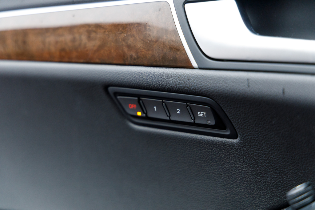 Audi Q5 Premium Plus 2010 фото 19