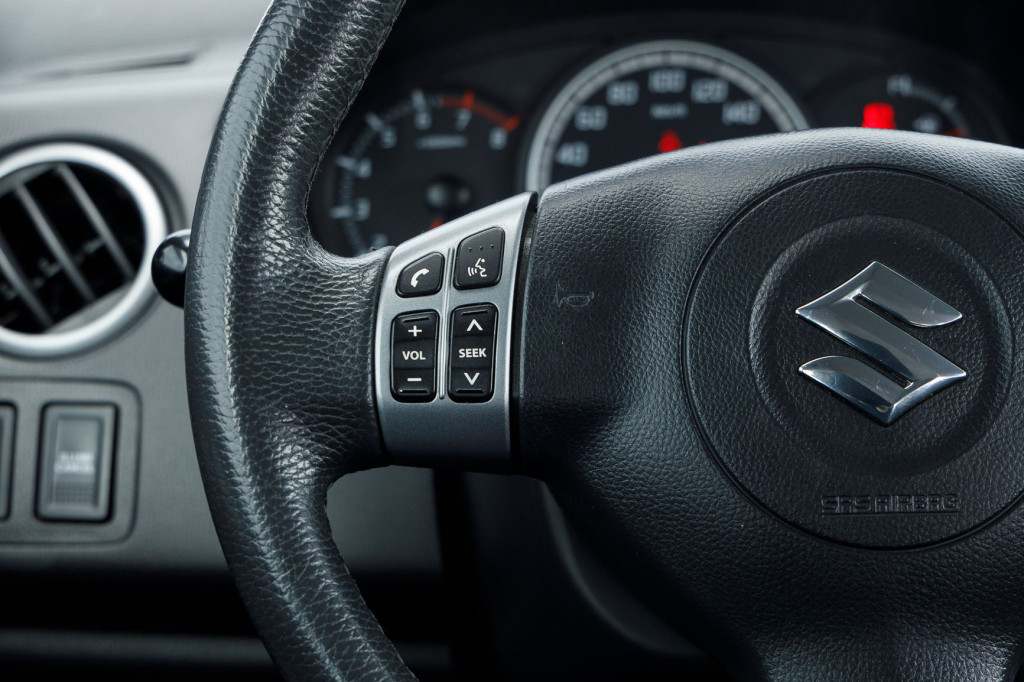 Suzuki Swift 2010 фото 20