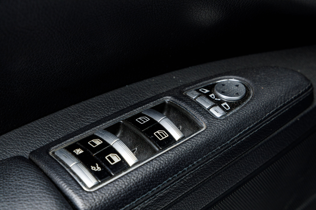 Mercedes-Benz S 350 CDI 2010 photo 22