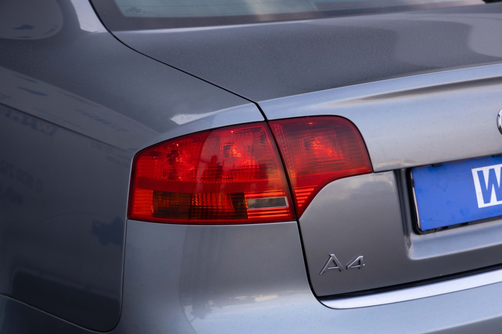 Audi A4 S-Line 2007 фото Audi A4 S-Line 2007 фото 11