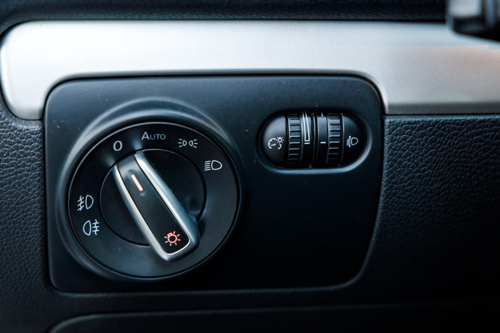 Volkswagen Golf VI 2010 photo 20