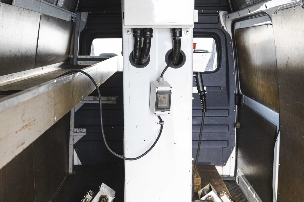 Mercedes-Benz Sprinter 2004 фото 25