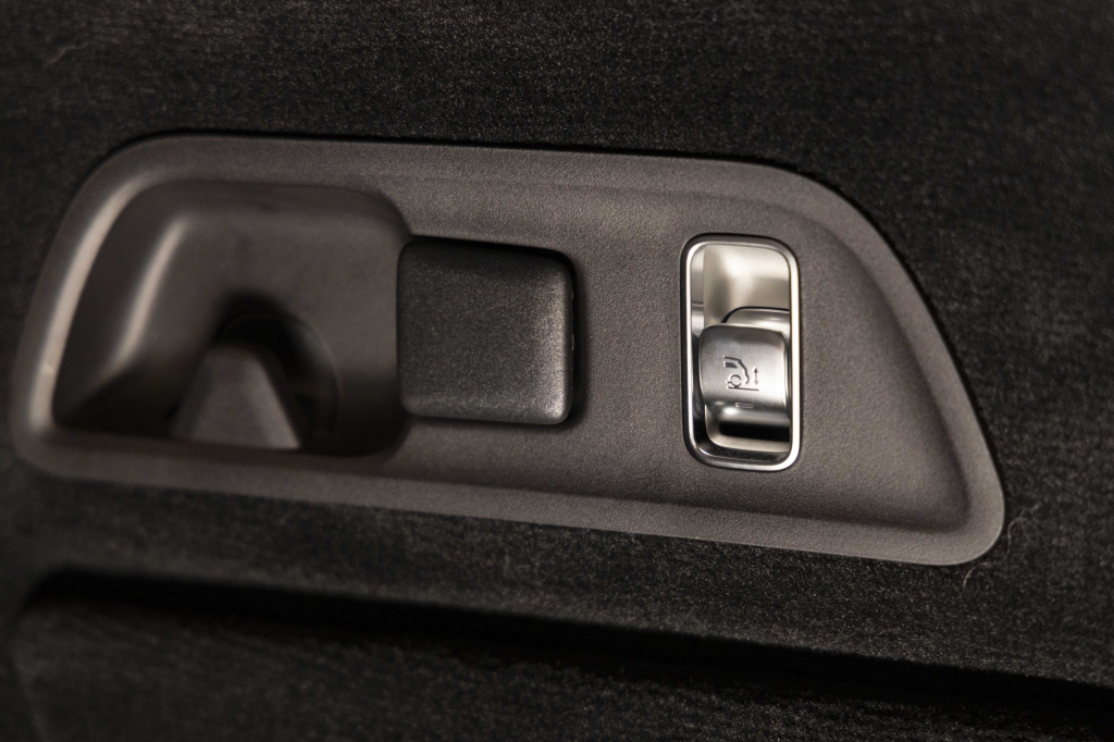 Mercedes-Benz Maybach GLS 600 2022 photo 73