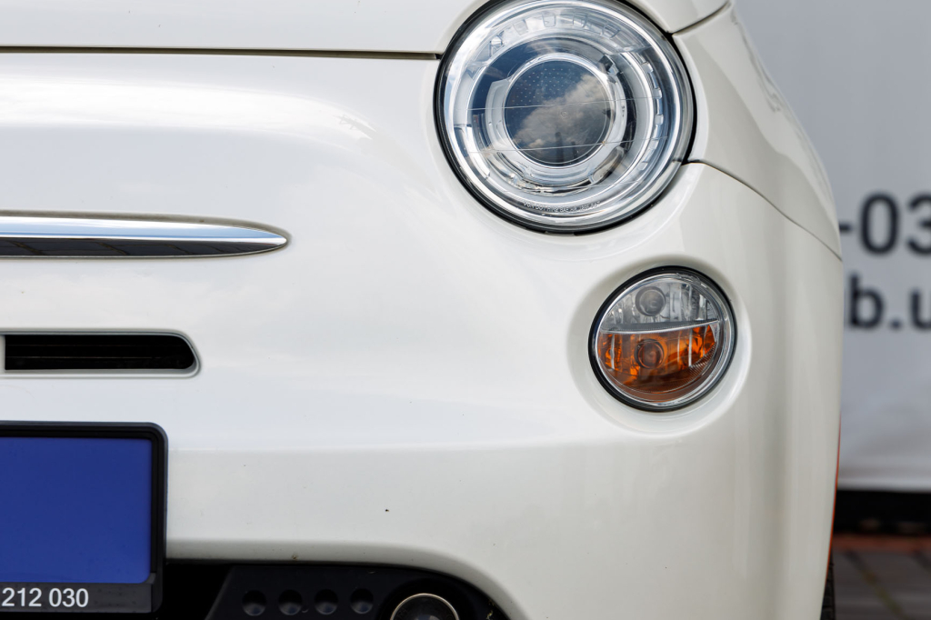 Fiat 500 E 2015 фото 17