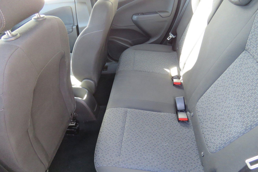 Opel Crossland X 2019 фото 5