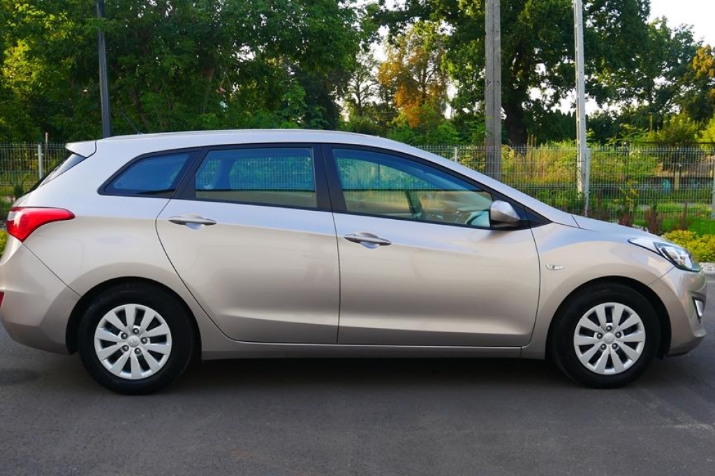 Hyundai i30 CW 2017 photo 6