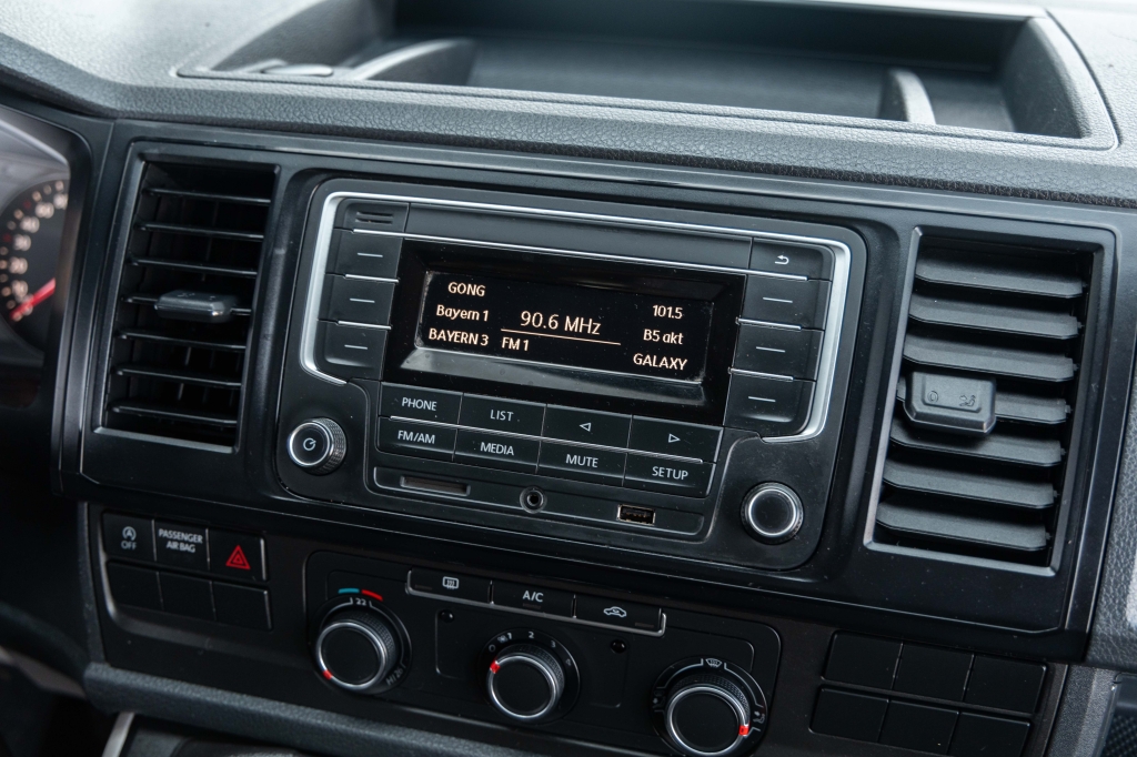 Volkswagen Transporter 2016 фото 17