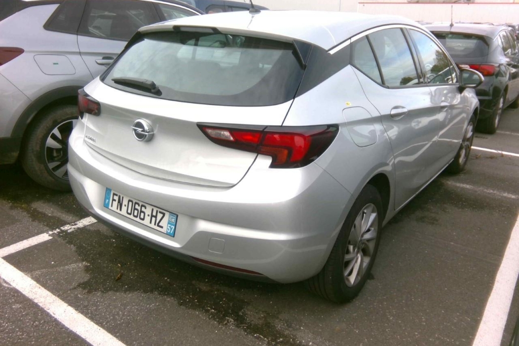 Opel Astra 2020 фото 1