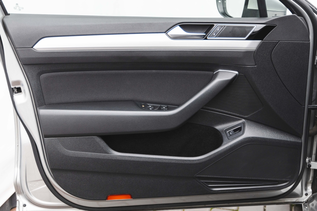 Volkswagen Passat 2016 photo 12