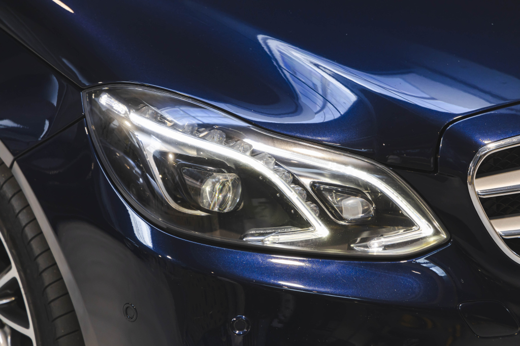 Mercedes-Benz E-Class E350 2014 фото 4