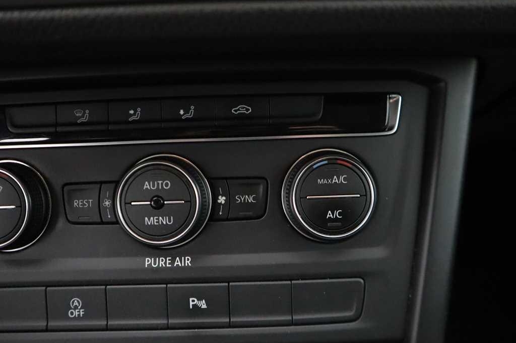 Volkswagen Touran 2015 фото 43