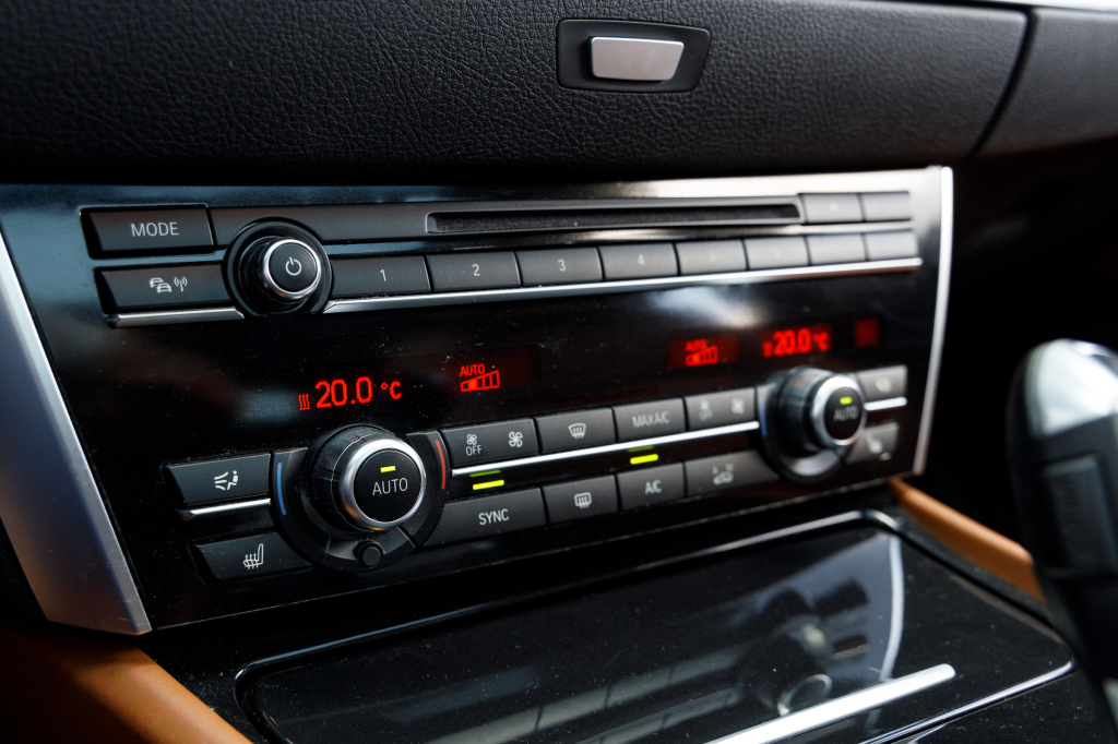 BMW 530 GT xDrive 2015 photo 16