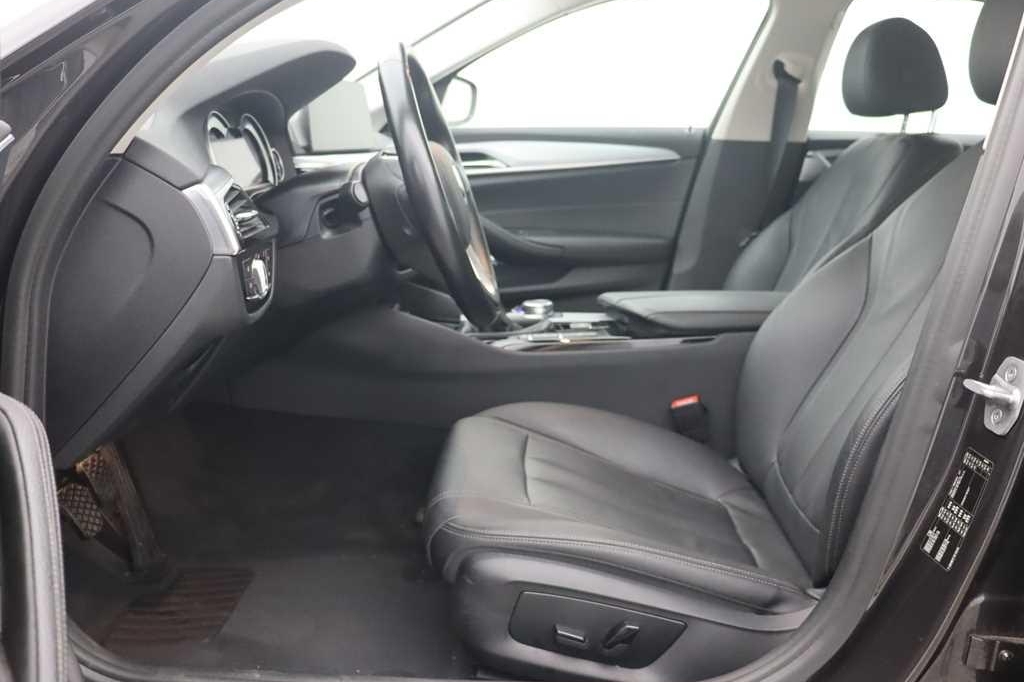 BMW 5 Series 2017 фото 4