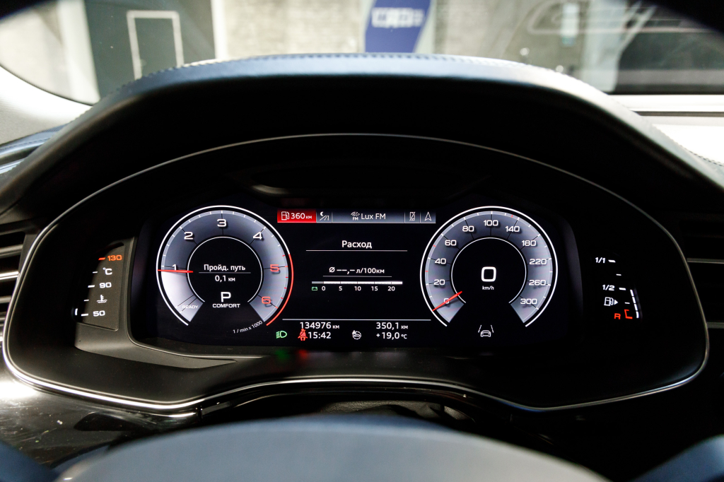 Audi Q8 50TDI Sline  2018 фото 15