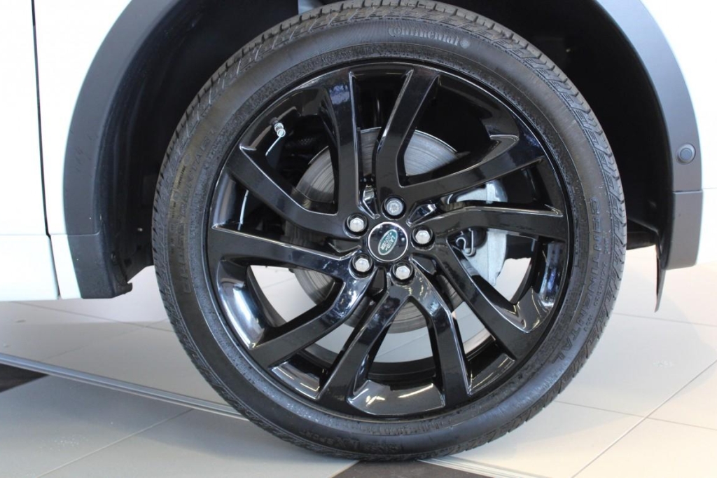 Land Rover Discovery 2017 фото 6