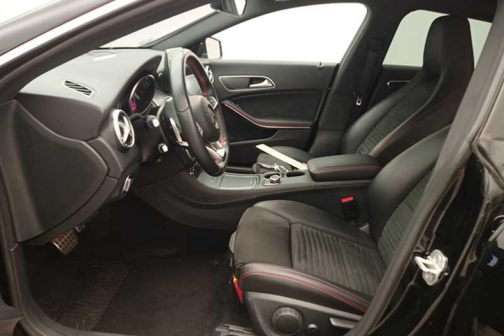 Mercedes-AMG CLA-Klasse 2016 photo 5