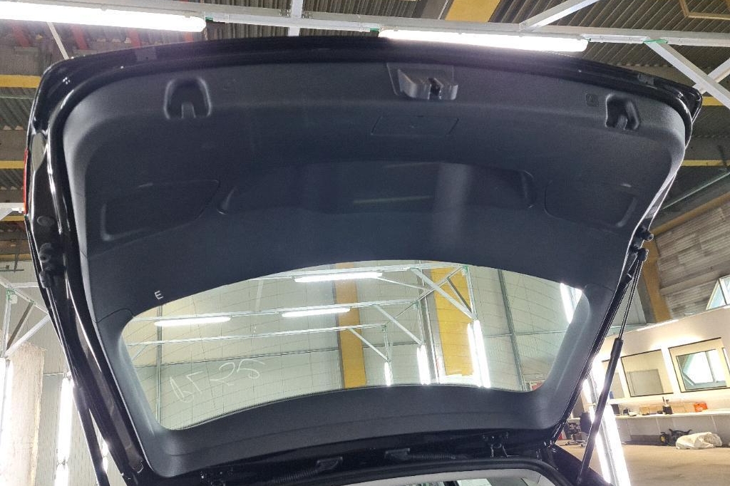 SEAT Leon ST 2018 фото 51