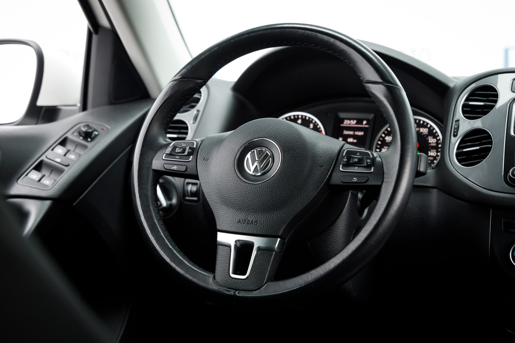 Volkswagen Tiguan S 2017 photo 11