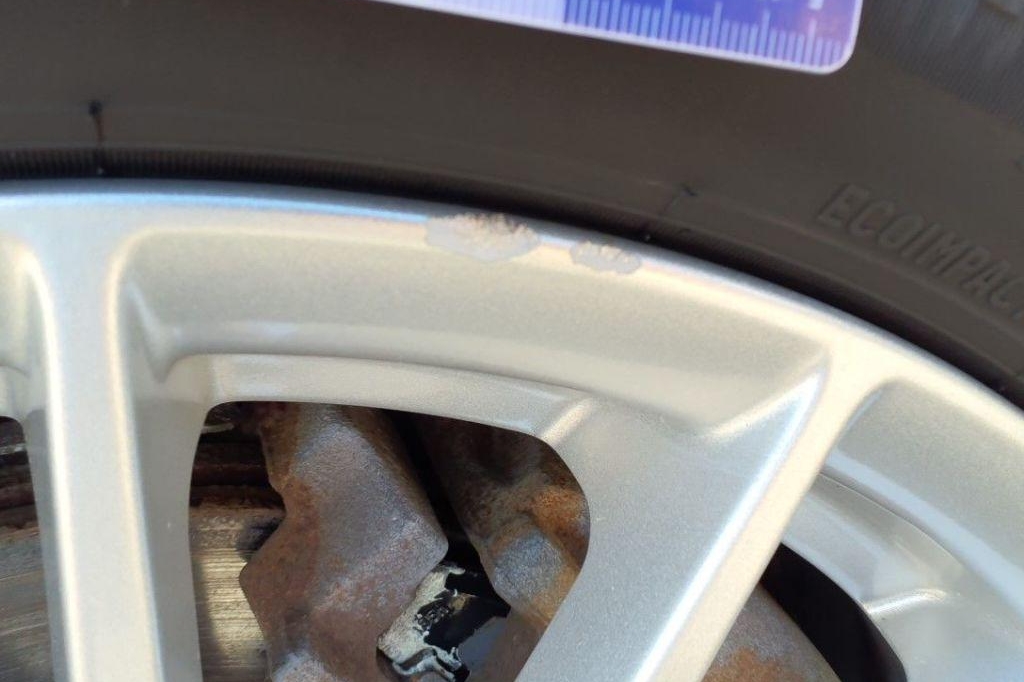 Jaguar XE 2017 фото 21