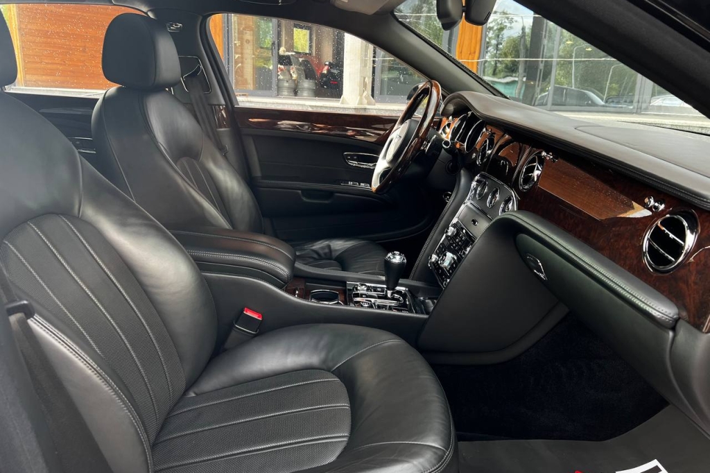 Bentley Mulsanne 2013 фото 12