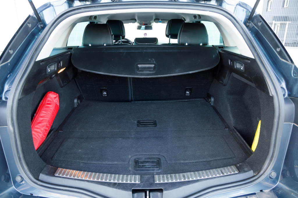 Renault Megane IV BOSE 2016 photo 32