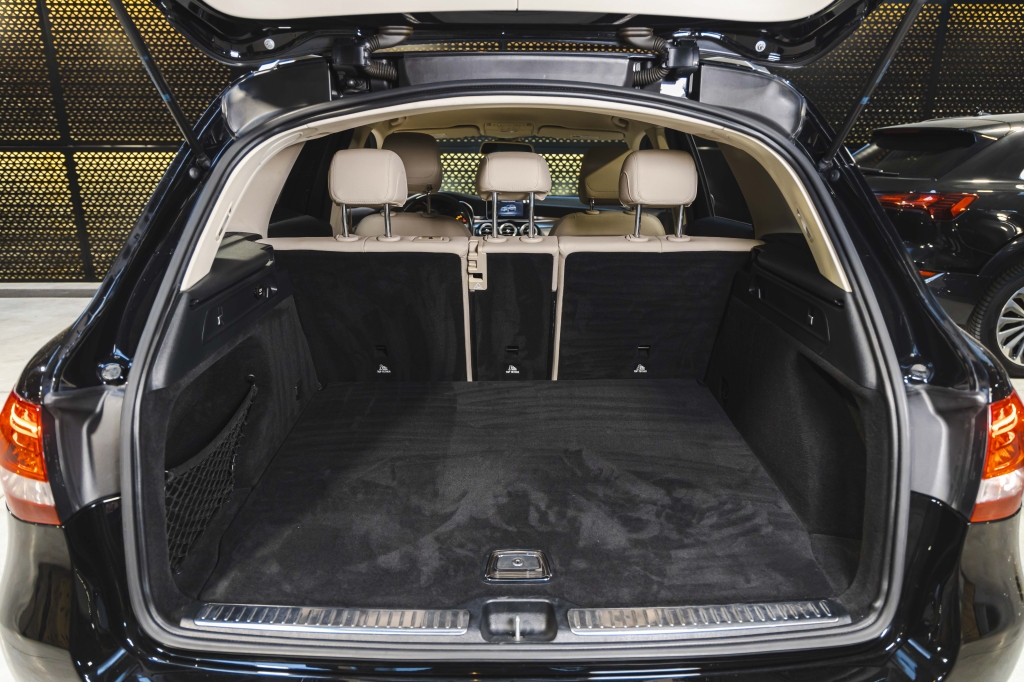 Mercedes-Benz GLC-Class 300 2016 photo 36