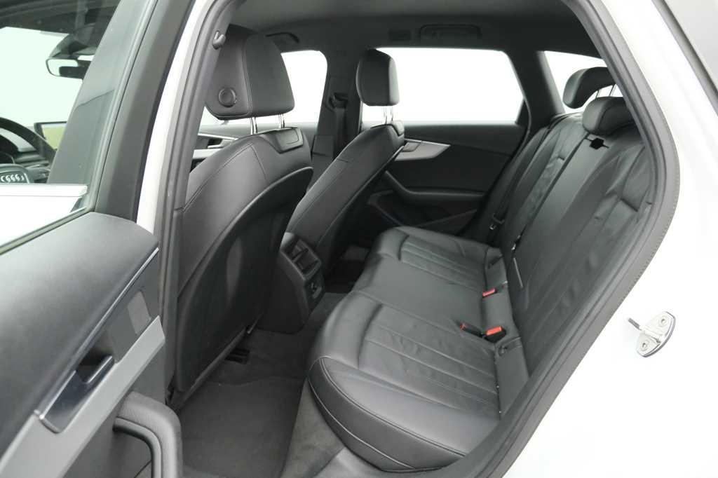 Audi A4 Avant 2017 фото 4