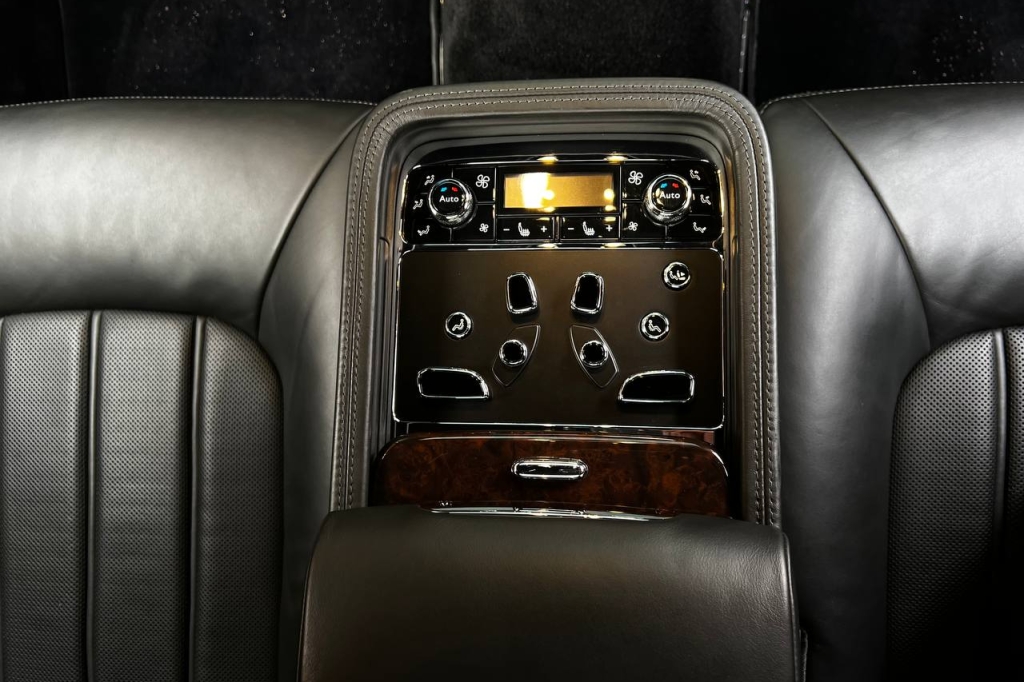 Bentley Mulsanne 2013 фото 16