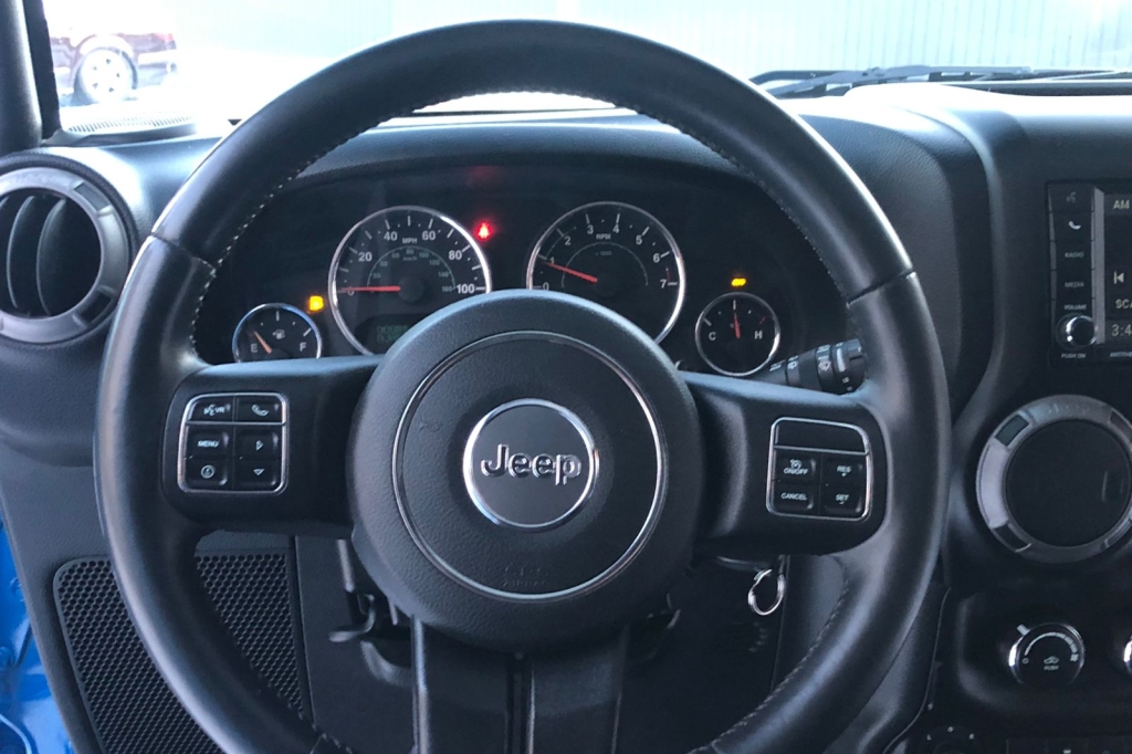 Jeep Wrangler 2015 фото 22