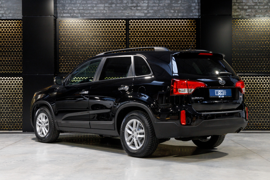 Kia Sorento LX photo 3