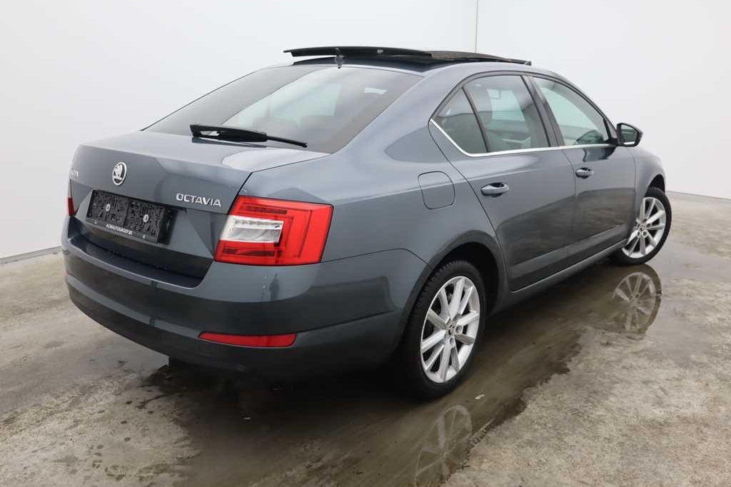 Skoda Octavia 2016 фото 5