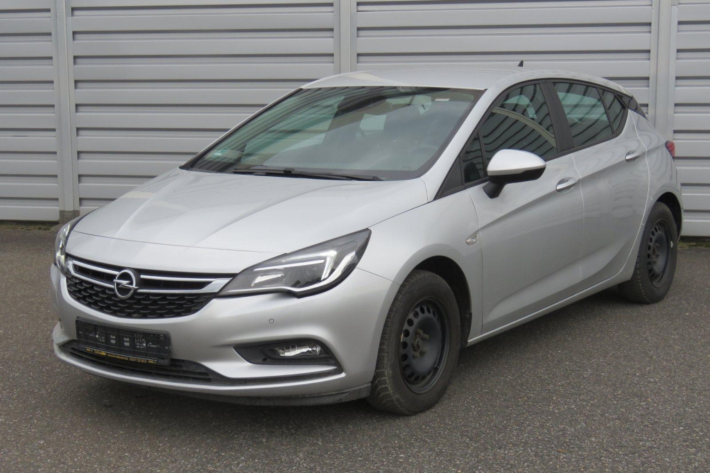 Opel Astra 2018 photo 3