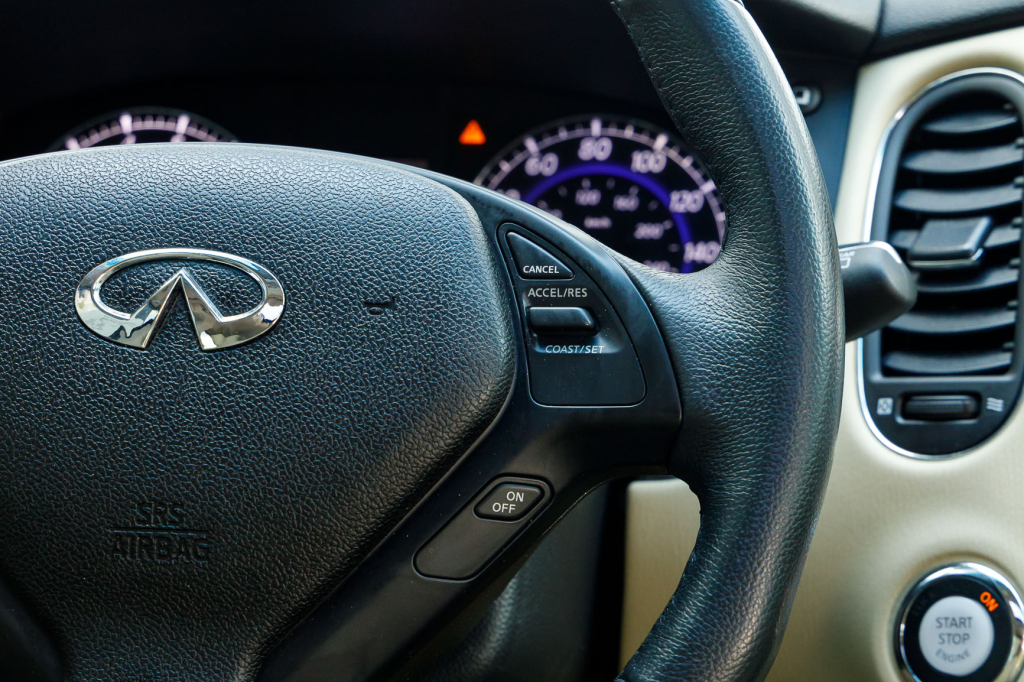 Infiniti QX50 2016 2015 photo 11