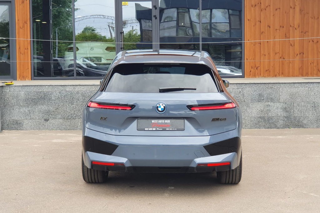 BMW iX M60 2022 фото 5